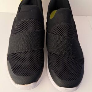 All In Motion boys sneakers